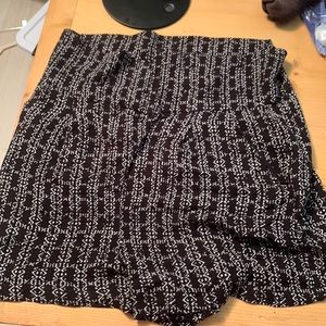 Eooto Aztec flowy shorts